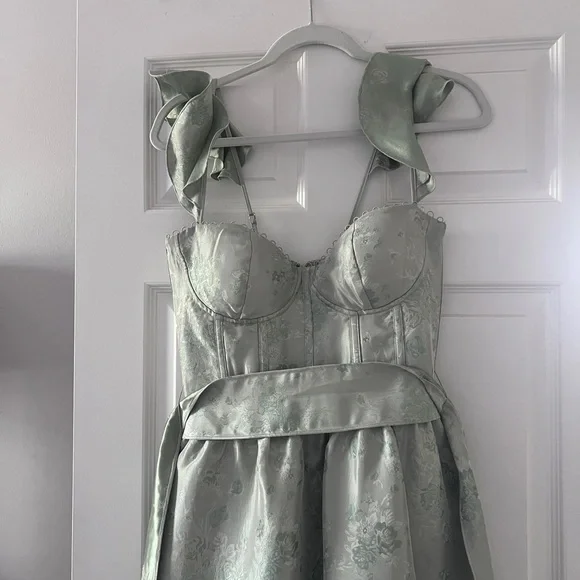 V. Chapman | Dresses | V Chapman Sage Green Maxi Dress | Poshmark